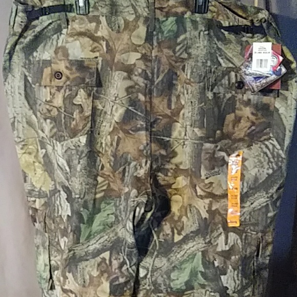 Liberty Other - Mens Camo 6 pocket Pants